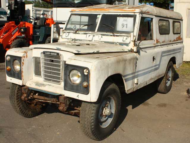 CAMIONNETTE LAND ROVER 109 SERIE 3  4 X 4 4 X 4 1981