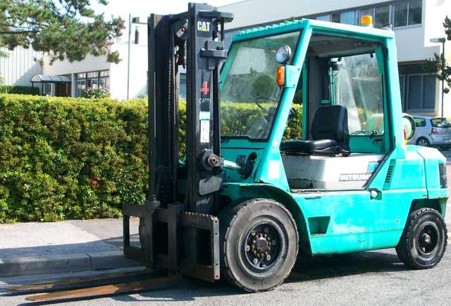 CHARIOT ELEVATEUR MITSUBISHI FG40  4000 KG