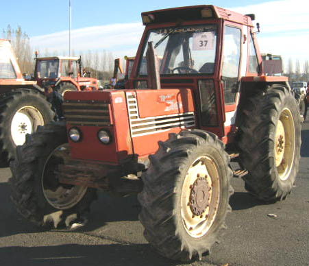 TRACTEUR AGRICOLE FIAT 980 4RM 4RM 1982