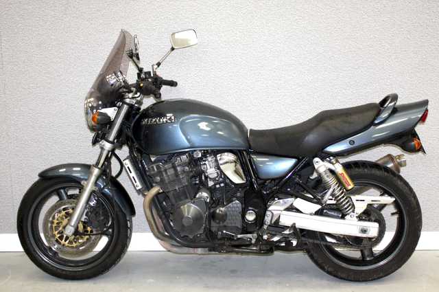 MOTO SUZUKI GSX 750 Y  2000