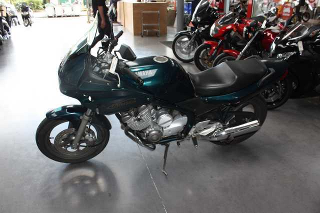 MOTO YAMAHA DIVERSION 600 XJ 600 CM3 1996