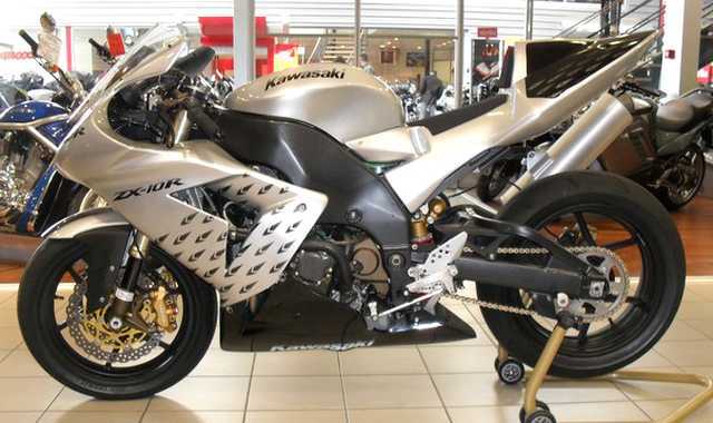 MOTO KAWASAKI ZX 10 R 1000 CM3