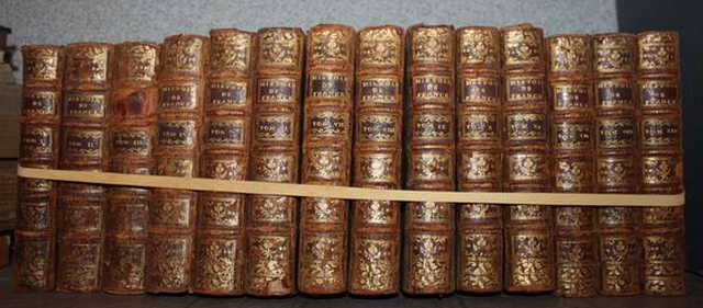 ABREGE CHRONOLOGIQUE DE L'HISTOIRE DE FRANCE DE MEZERAY. EDITION DE 1755 PAR DAVID MORTIER A AMSTERDAM. 14 VOLUMES.