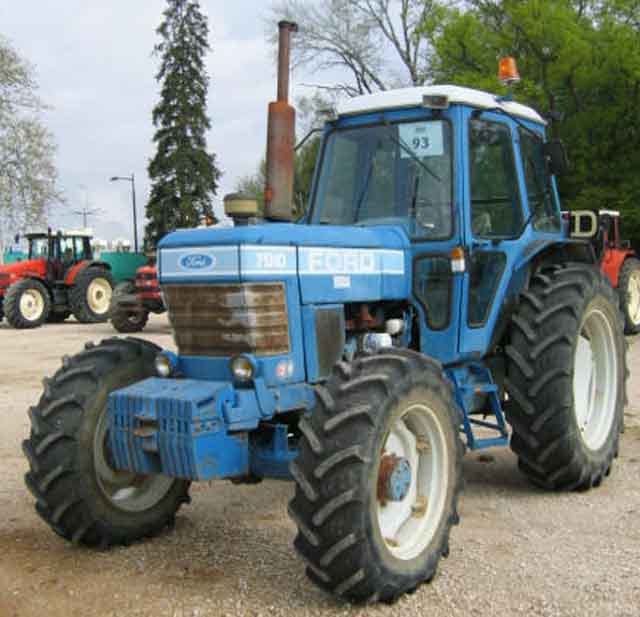 TRACTEUR AGRICOLE FORD 7910 4RM 4RM 1986