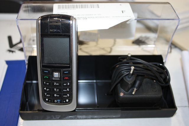TELEPHONE GSM MARQUE NOKIA MODELE 6021. ECRAN COULEUR. GPRS. BLUETOOTH. USB. ETAT DE FONCTIONNEMENT.