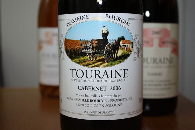 12 BOUTEILLES DE TOURAINE CABERNET, DOMAINE BOURDIN, AOC, 2007. (ROUGE).