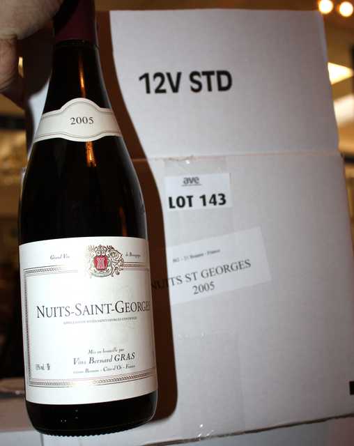 12 BOUTEILLES DE NUITS SAINT GEORGES, DOMAINE BERNARD GRAS, 2005.