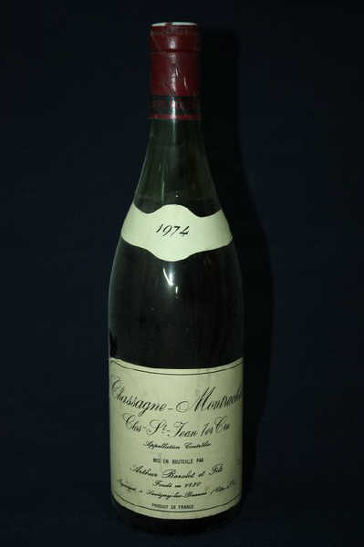 6 BOUTEILLES DE CHASSAGNE-MONTRACHET, CLOS SAINT-JEAN 1ER CRU, DOMAINE ARTHUR BAROLET ET FILS, 1974. NIVEAU BAS.