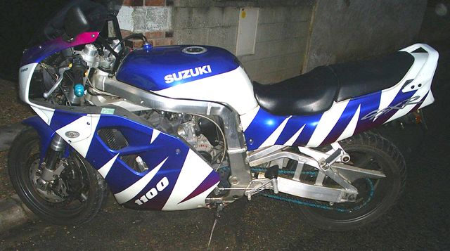 MOTO SUZUKI GSXR 1100 1100 CM3 1996