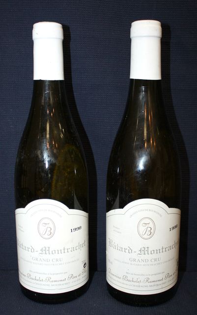 2 BOUTEILLES DE BATARD MONTRACHET GRAND CRU DOMAINE BACHELET RAMONET 1998.