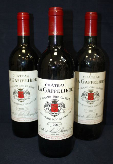 3 BOUTEILLES DE CHATEAU LA GAFFELIERE 1ER GRAND CRU CLASSE B SAINT-EMILION 1996.