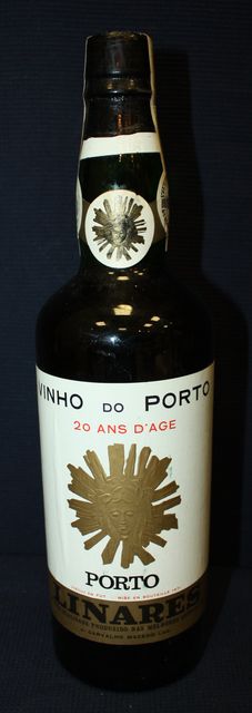 1 BOUTEILLE DE PORTO ROUGE LINARES 20 ANS D'AGE. NON MILLESIMEE.