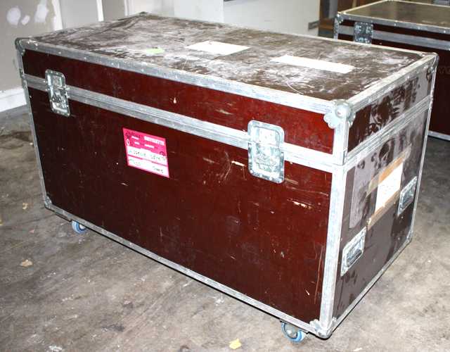 FLIGHT CASE 93 X 149 X 74 CM.