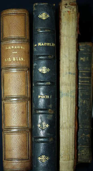 LE SAGE. HISTOIRE DE GILLES BLAS DE SANTILLANE, PARIS, LEFEVRE EDITEUR, 1844. ON Y  JOINT 3 AUTRES LIVRES DONT PIERRE LOUYS, LA FEMME ET LE PANTIN, PARIS, 1899. LOUIS MADELIN, FOCH, PARIS, 1929.