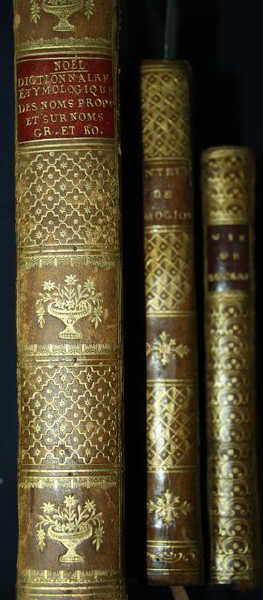 NOEL. DICTIONNAIRE HISTORIQUE DES PERSONNAGES CELEBRES DE L'ANTIQUITE. PARIS, 1806. ON Y JOINT LA VIE DE SOCRATE. AMSTERDAM. 1751. ON Y JOINT MABLY. ENTRETIENS DE PHOCION. PARIS, 1804.  PORTRAI ET VIGNETTE GRAVEE PAR SAINT AUBIN. 3 VOL. RELIURES DE L'EPOQUE.