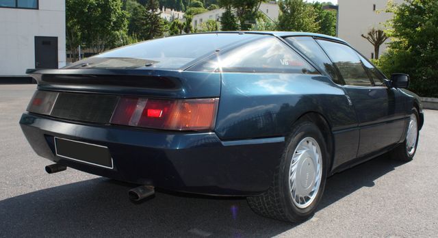 VOITURE RENAULT ALPINE GTA V6 TURBO TURBO 1988