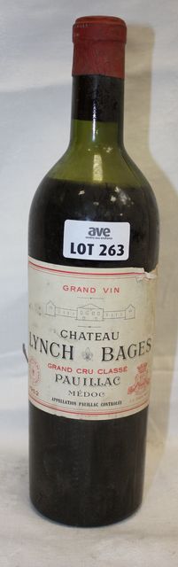 1 BOUTEILLE DE CHATEAU LYNCH BAGES 1952 5EME GRAND CRU CLASSE PAUILLAC. NIVEAU VIDANGE.