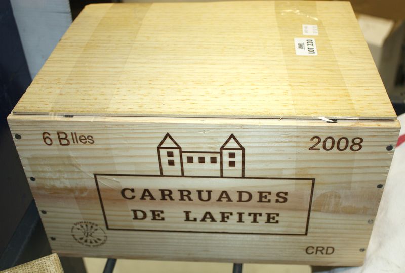 6 BOUTEILLES DE CARRUADES DE LAFITE. PAUILLAC. 2008  CAISSE BOIS D'ORIGINE.