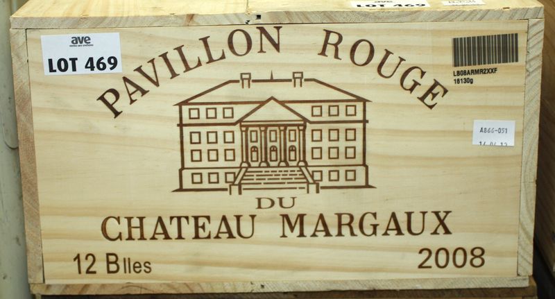 12 BOUTEILLES PAVILLON ROUGE DU CHATEAU MARGAUX 2008 MARGAUX. CAISSE BOIS D'ORIGINE CERCLEE NON OUVERTE.