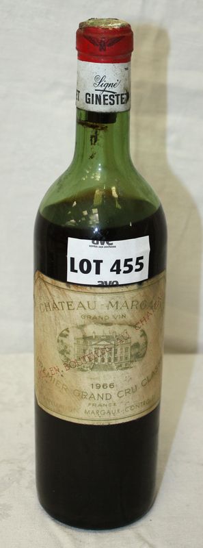 1 BOUTEILLE DE CHATEAU MARGAUX 1ER GRAND CRU CLASSE MARGAUX. 1966. NIVEAU TRES BAS.
