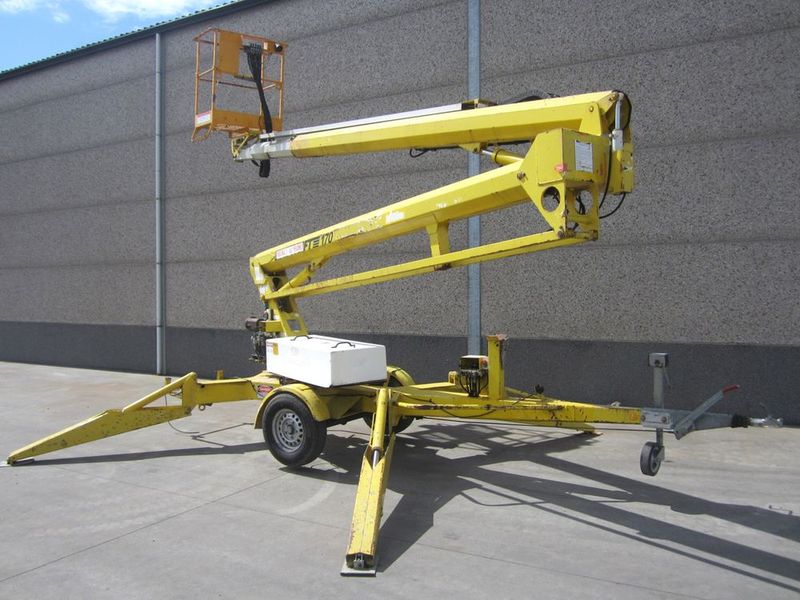 NACELLE TRACTABLE NIFTYLIFT 170 HDE 17 METRES 1999