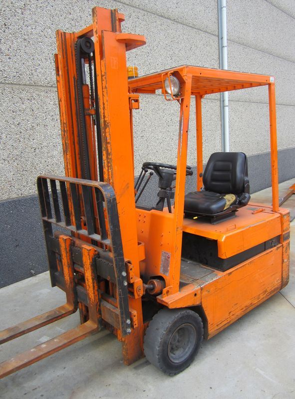 CHARIOT ELEVATEUR TOYOTA 2FBE15 1500 KG