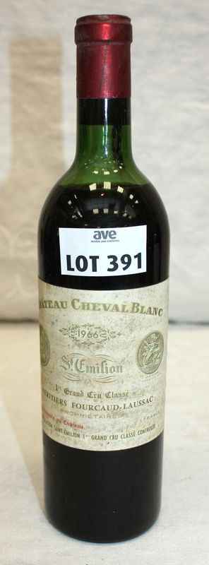 1 BOUTEILLE CHATEAU CHEVAL BLANC 1966 1ER GRAND CRU CLASSE A SAINT EMILION NIVEAU BAS ETIQUETTE SALE.