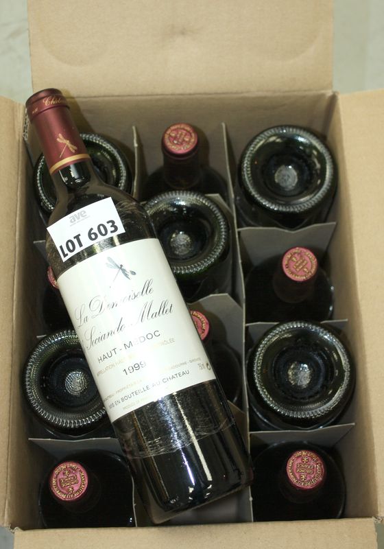 12 BOUTEILLES LA DEMOISELLE DE SOCIANDO MALLET 1999 HAUT MEDOC.