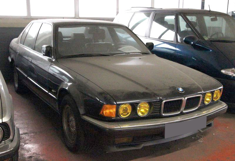 VOITURE BMW 740IA BERLINE 1992