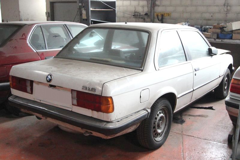 VOITURE BMW 316 COUPE