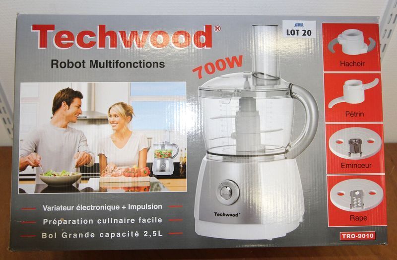ROBOT MULTIFONCTIONS TECHWOOD TRO-9010