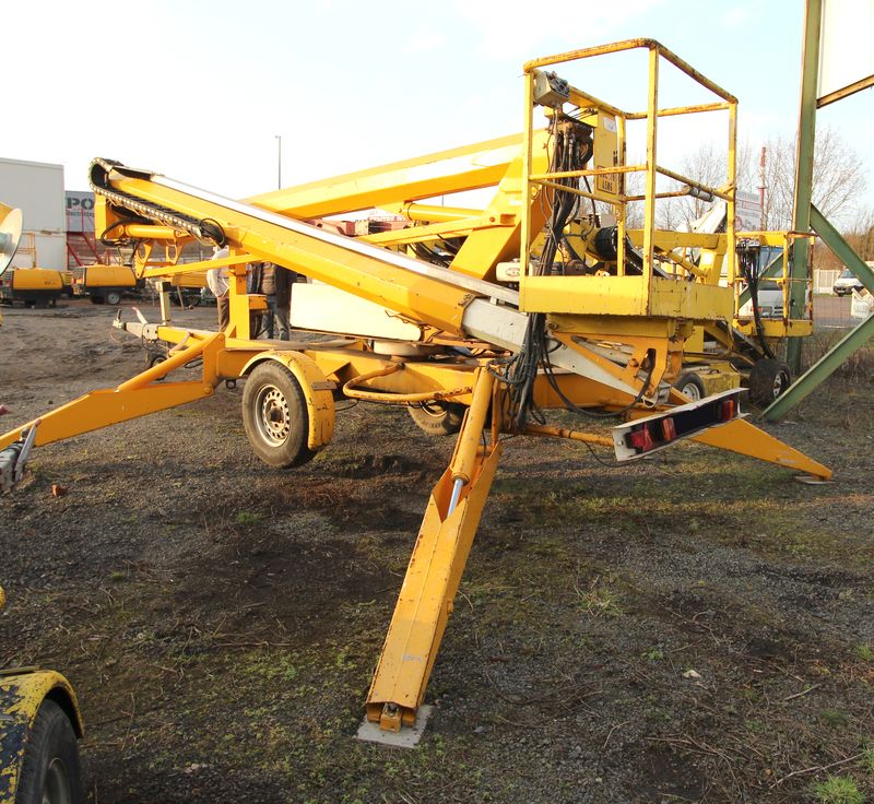 NACELLE TRACTABLE NIFTYLIFT N170HDE 17 METRES 1999