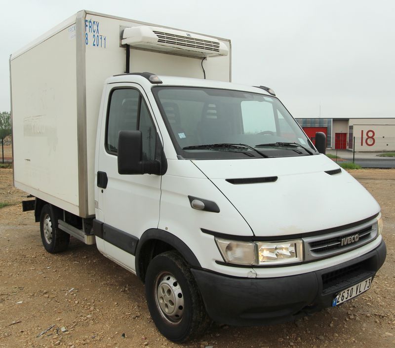 CAMION REFRIGERE IVECO DAILY 35S12 2.3 HPI THERMO KING V200 MAX 404A 10 M3 2006