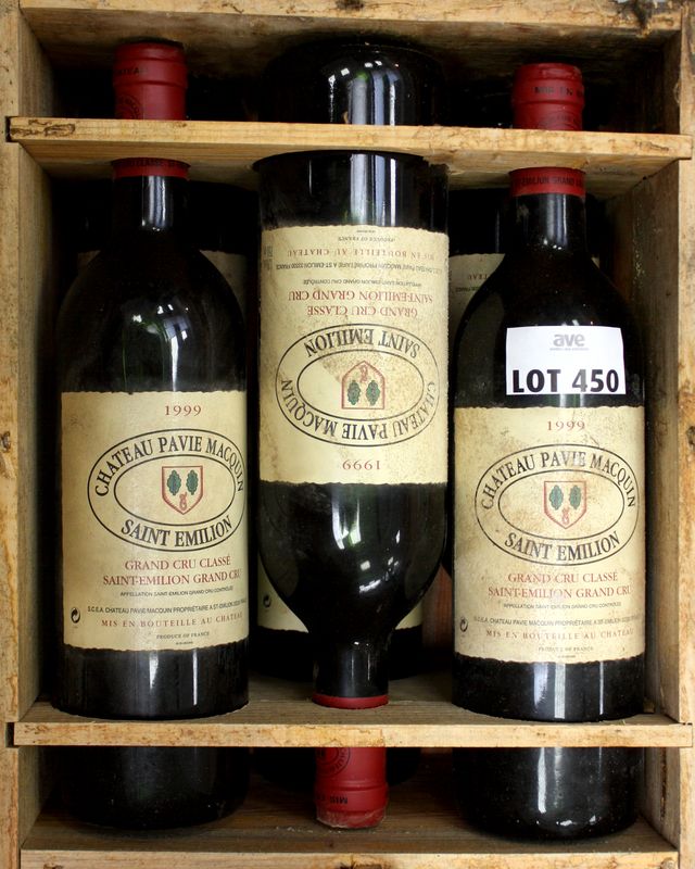 6 BOUTEILLES CHATEAU PAVIE MACQUIN 1999 1ER GRAND CRU CLASSEB SAINT EMILION EN CAISSE BOIS D’ORIGINE TRES ABIMEE, ETIQUETTES EN PARFAIT ETAT.