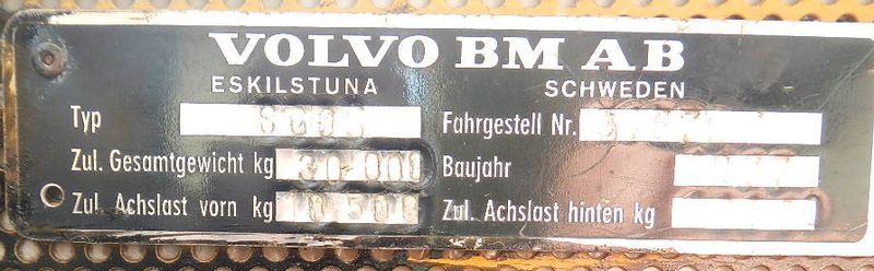 DUMPER VOLVO BM 861 20000KG