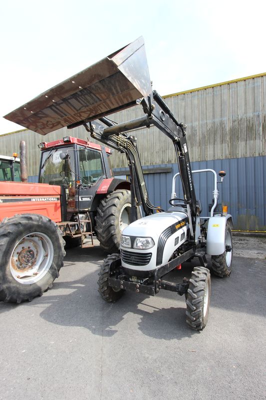 TRACTEUR AGRICOLE EUROPARD FOTON FT254 CHARGEUR FRONTAL 4X4 4 RM