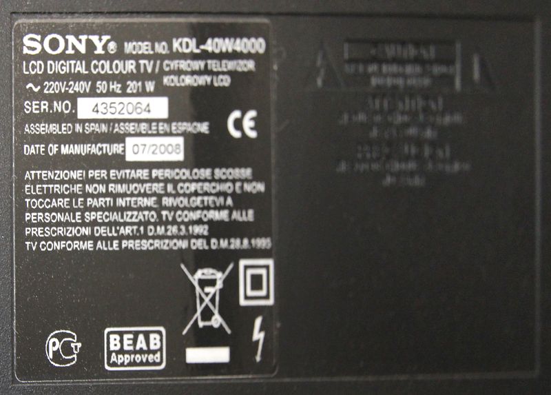 TELEVISION DE MARQUE SONY MODELE BRAVIA KDN 3W4000. ON Y JOINTS SON SUPPORT MURALE. ACCEUIL.