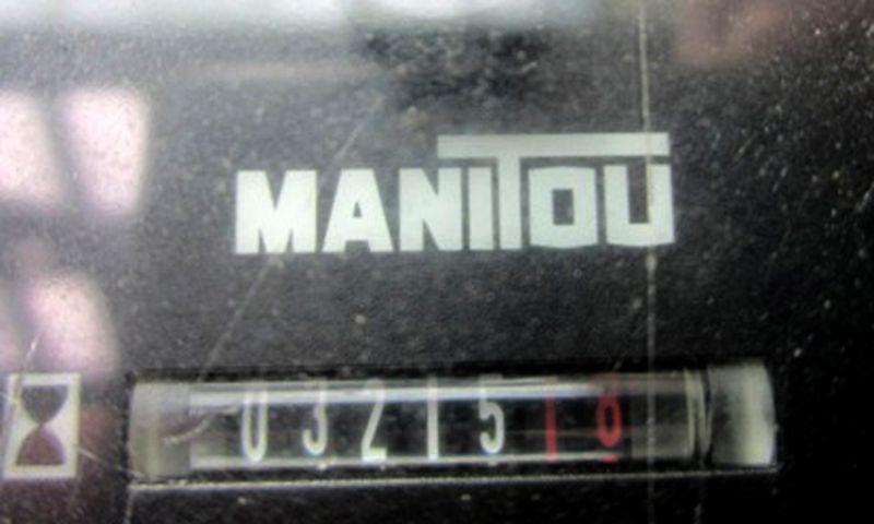 CHARIOT ELEVATEUR SEMI INDUSTRIEL MANITOU MH20-4 4X4 2000 KG