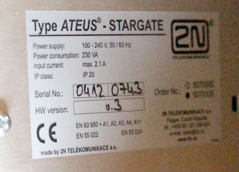 2 SYSTEMES RADIO GSM DE MARQUE STARGATE, TYPE ATEUS. ON Y JOINT 2 ANTENNES RELAI.