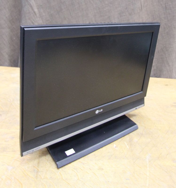 TELEVISEUR LCD DE MARQUE LG MODELE 20LS2R-ZA 20 POUCES/51 CM