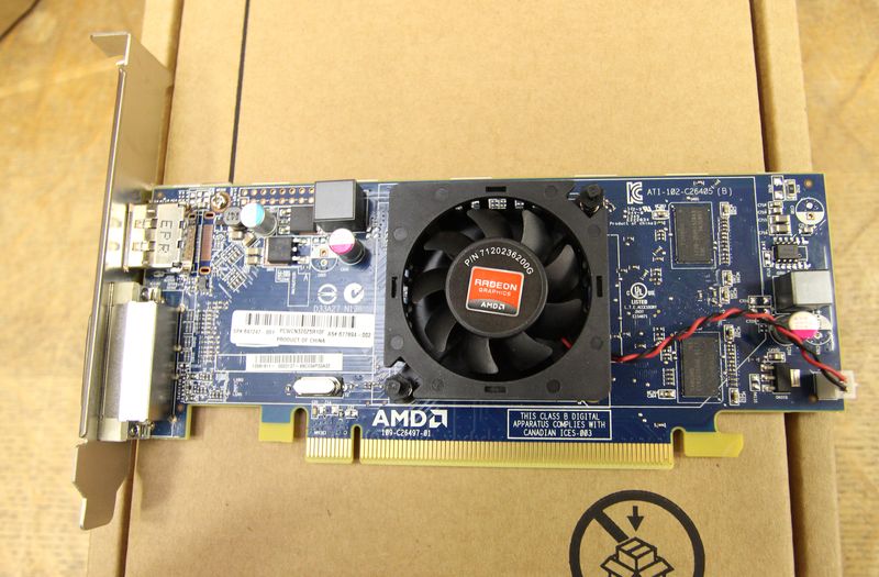 CARTE GRAPHIQUE AMD RADEON HD MODELE  7450 DP 1 GB NEUVES DANS LEUR EMBALLAGE D'ORIGINE.