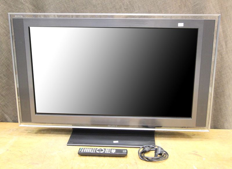 TELEVISEUR LCD DE MARQUE SONY BRAVIA MODELE KDL-40X3500 40 POUCES/101.5 CM HAUTS-PARLEURS LATERAUX INTEGRES.
