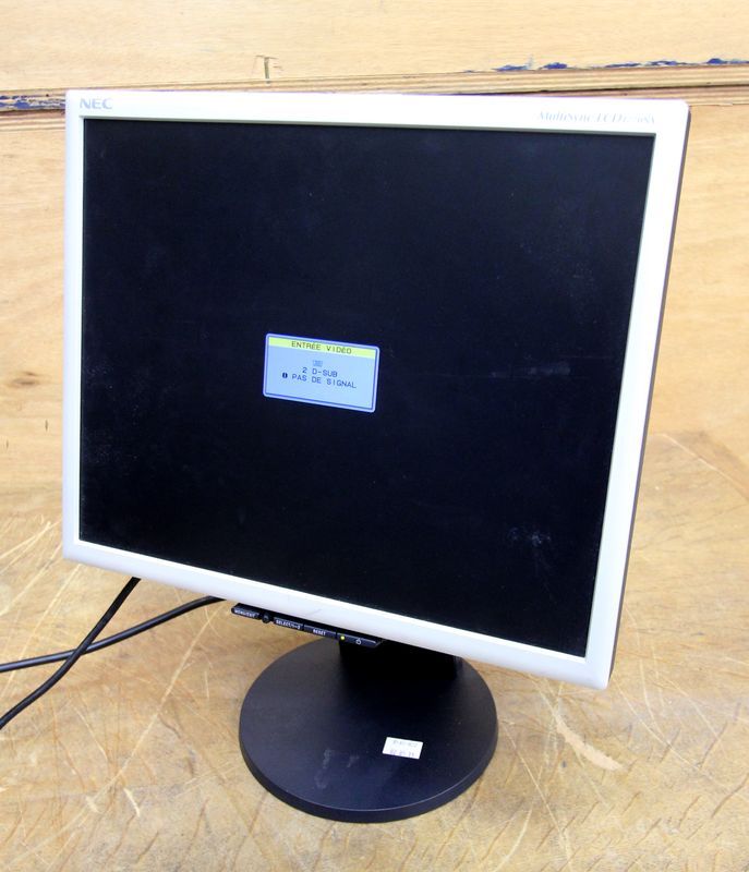 33 ECRANS LCD DE MARQUE NEC MODELE MULTI SYNC LCD 1770NX. ECRAN 17 POUCES. AVEC CABLE D'ALIMENTATION ET CABLE VGA. VENDU A L'UNITE AVEC FACULTE DE REUNION.
