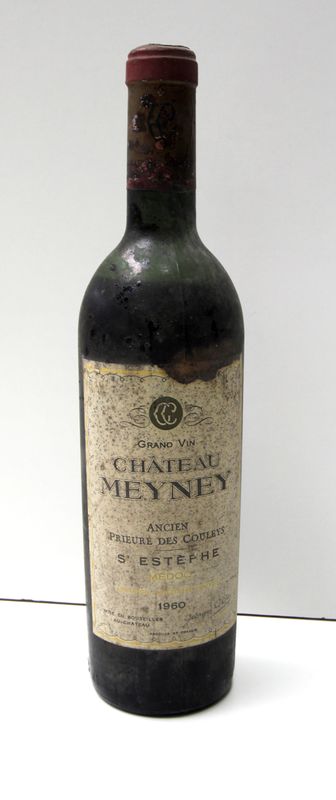 1 BOUTEILLE DE CHATEAU MEYNEY. SAINT ESTEPHE. MEDOC ROUGE. ANNEE 1960.