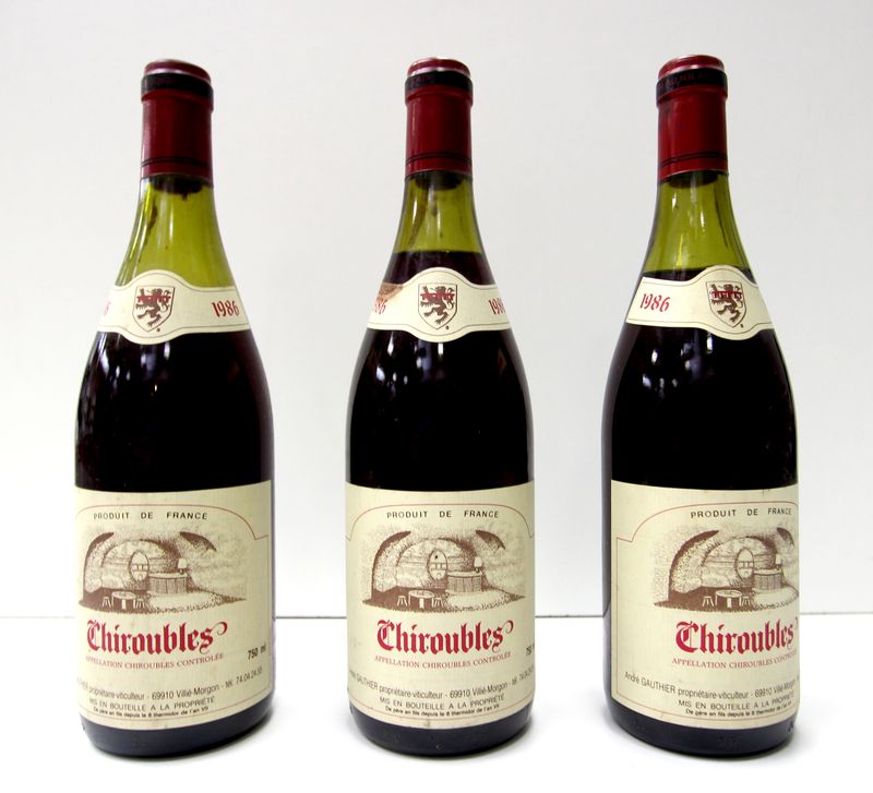 3 BOUTEILLES DE CHIROUBLE. ROUGE ANNEE 1986.