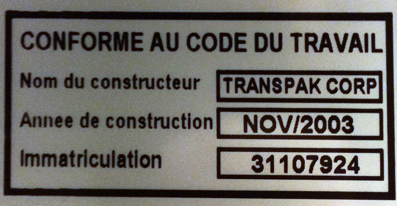 CERCLEUSE DE MARQUE "TRANSPAK CORP" AVEC TABLE EN INOX. 220-230V. ANNEE DE CONSTRUCTION NOVEMBRE 2003. (SOUS SOL - COTE AGENCE)