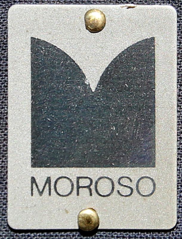 PAIRE DE FAUTEUILS CRAPAUD DE MARQUE MOROSO MODELE RICH DESIGNER ANTONIO CITTERIO GARNIS DE NUBUCK VIEILLI. DIMENSIONS : 70 X 70 X 67 CM.
4816