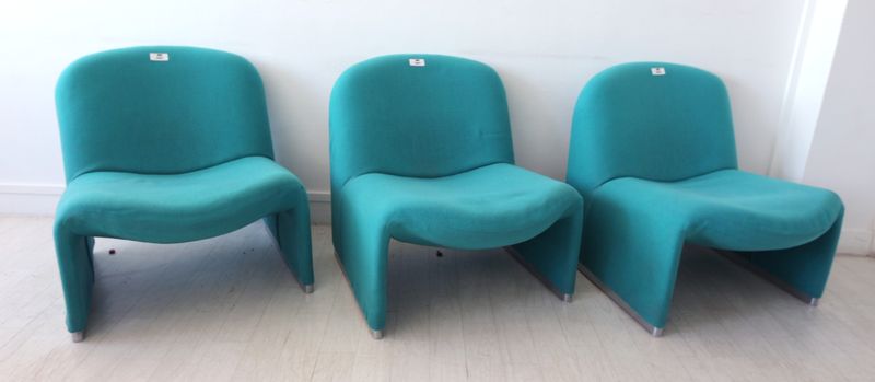 3 CHAUFFEUSES ALKY SPACE AGE CLUB CHAIR, DESIGN GIANCARLO PIRETTI EDITION CASTELLI. GARNIS DE TISSU TURQUOISE, DEHOUSSABLE ET LAVABLE. DIMENSIONS : 73 X 63 X 80 CM. 
BATIMENT T.