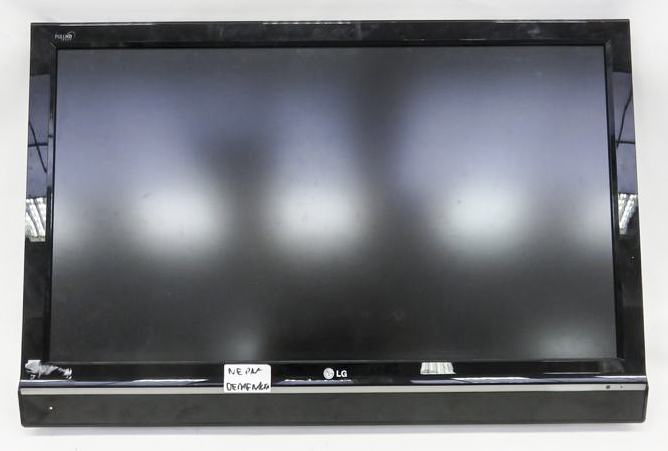 TELEVISEUR LCD 42 POUCES DE MARQUE LG MODELE 42LF65. VENDU AVEC SUPPORT MURAL ET CABLE D'ALIMENTATION.