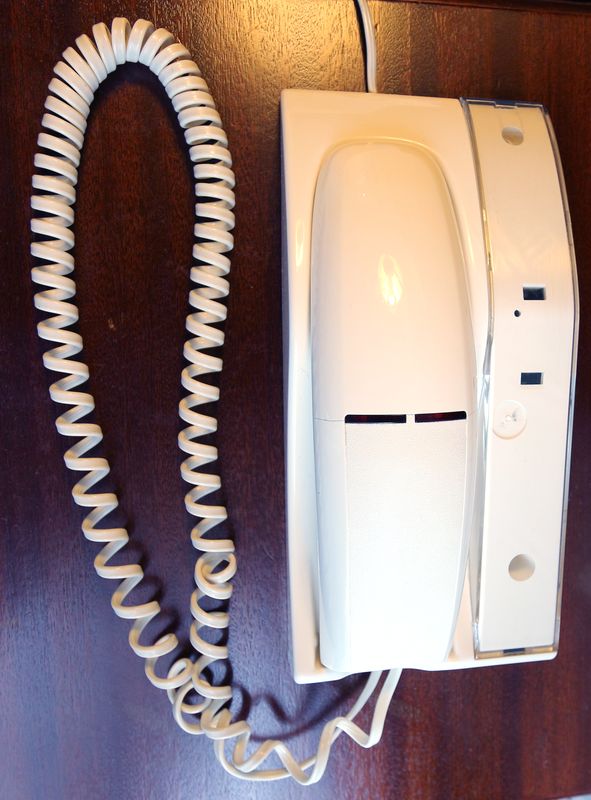 LOT 14.125 UNITES. TELEPHONE FIXE DE MARQUE TELDEX MODELE OPAL 1010S OU DE MARQUE DORO MODELE CONGRESS 205 OU DE MARQUE MATRA MODELE VOILE ATLANTIS.